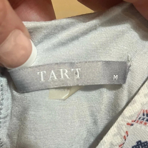 Tart medium sleeveless top, cutout back - Picture 4 of 5